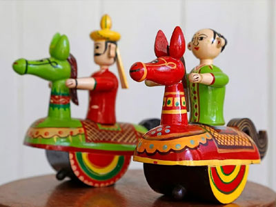 Heritage Activity Toy